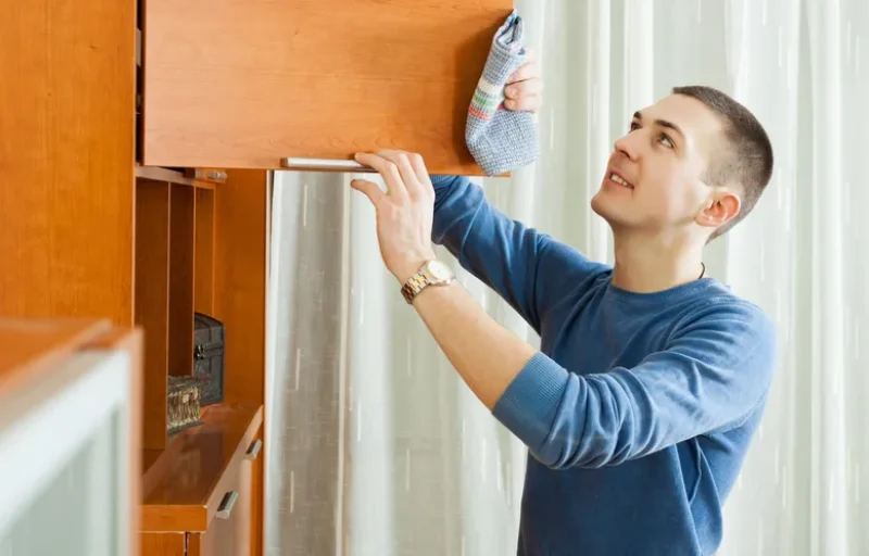 Składanie i montaż garderób i szaf